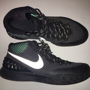 Nike Kyrie 1 - Driveway (released in 2015) size 9